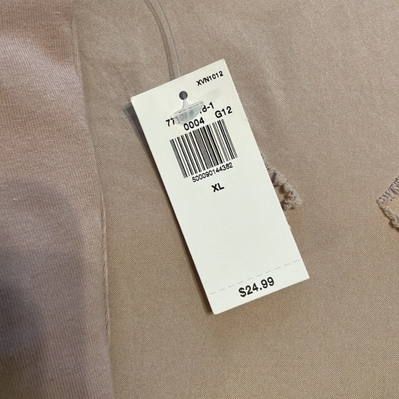 Old Navy workout top - Picture 2 of 3